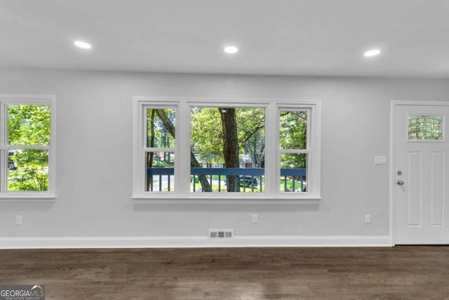 831 Daniell Drive SE, Smyrna, GA 30080