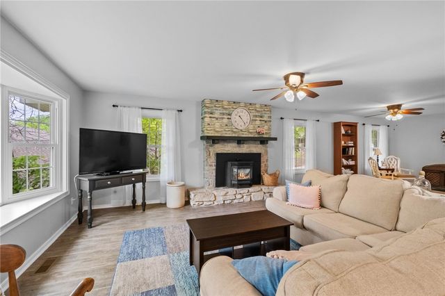 51 Mayfair Drive, Bella Vista, AR 72715