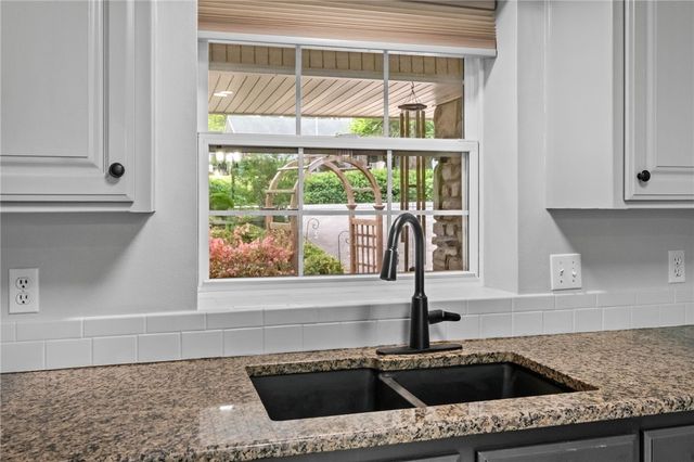 51 Mayfair Drive, Bella Vista, AR 72715