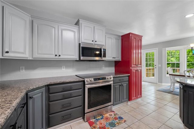 51 Mayfair Drive, Bella Vista, AR 72715