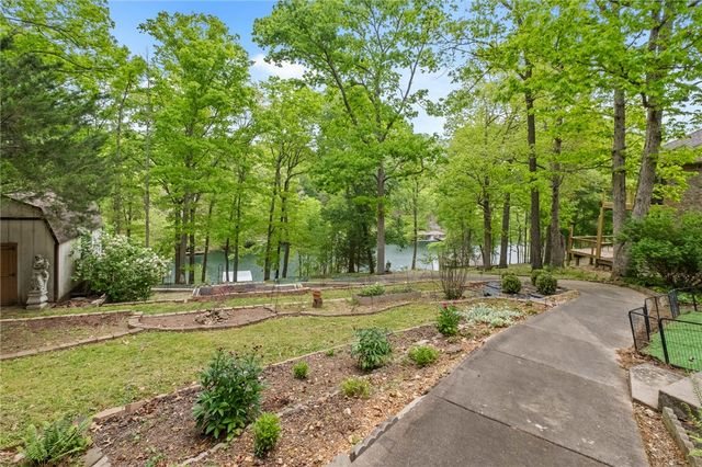51 Mayfair Drive, Bella Vista, AR 72715