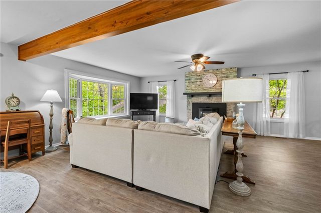 51 Mayfair Drive, Bella Vista, AR 72715