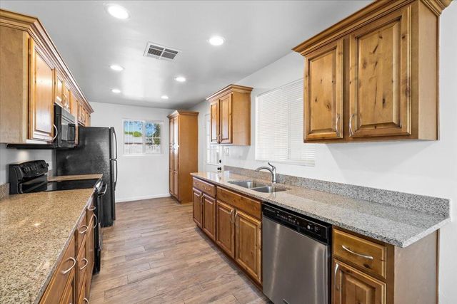 528 W 18th Street, Tempe, AZ 85281