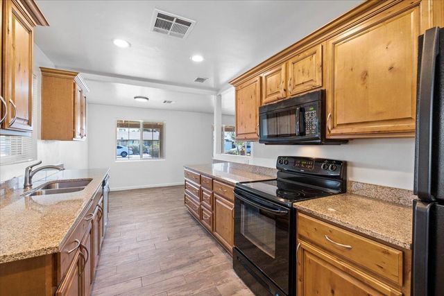 528 W 18th Street, Tempe, AZ 85281