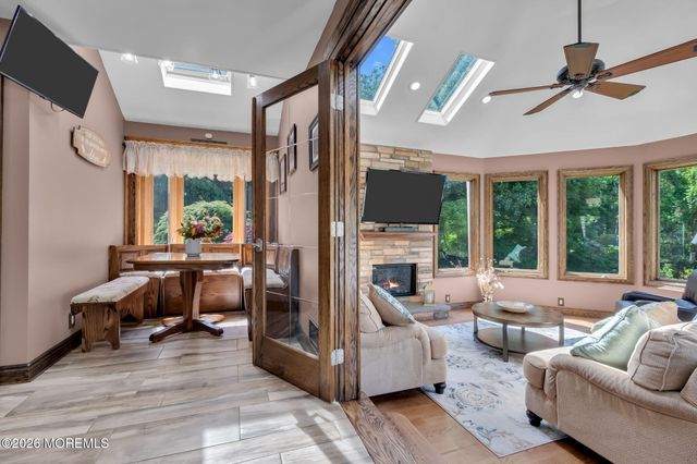 12 Briarhill Road, Holmdel, NJ 07733