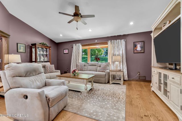 12 Briarhill Road, Holmdel, NJ 07733