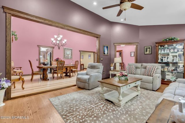 12 Briarhill Road, Holmdel, NJ 07733