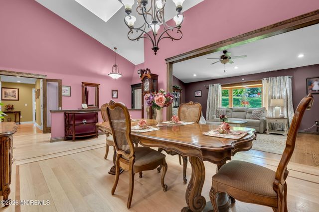 12 Briarhill Road, Holmdel, NJ 07733