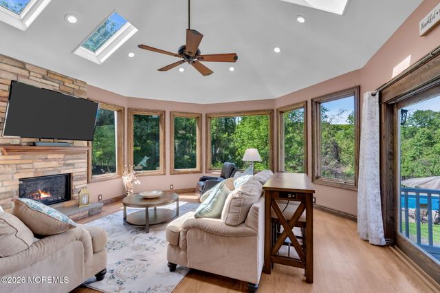 12 Briarhill Road, Holmdel, NJ 07733