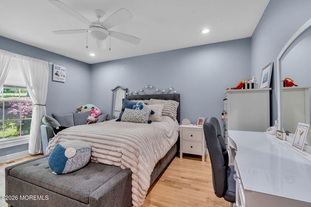 12 Briarhill Road, Holmdel, NJ 07733