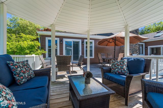 12 Briarhill Road, Holmdel, NJ 07733