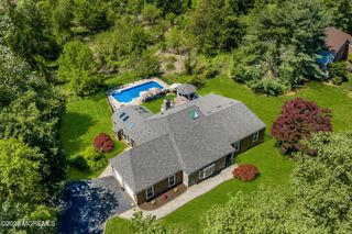 12 Briarhill Road, Holmdel, NJ 07733
