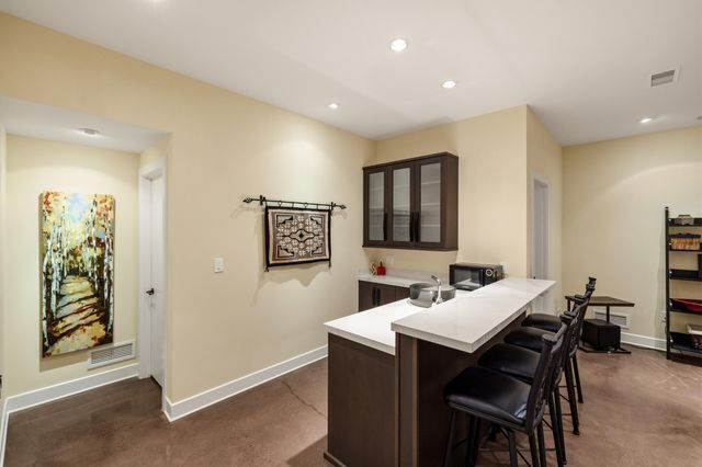 1897 Hart Road, Lexington, KY 40502