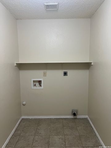 2628 Westover Vw, San Antonio, TX 78251