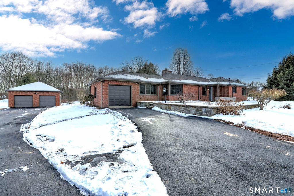 53 Geer Street, Cromwell, CT 06416