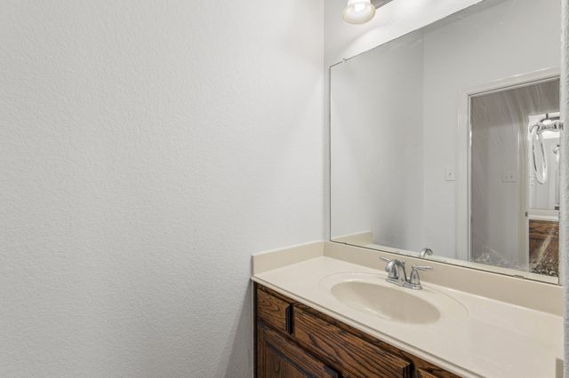 1818 Park Highland Way, Arlington, TX 76012