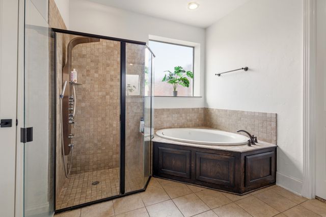 1818 Park Highland Way, Arlington, TX 76012