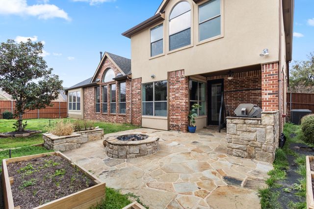 1818 Park Highland Way, Arlington, TX 76012