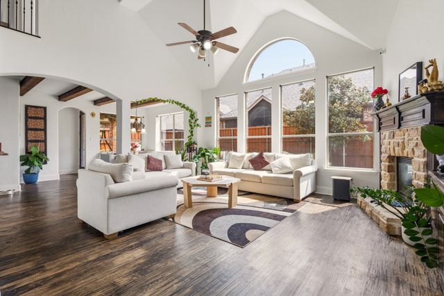 1818 Park Highland Way, Arlington, TX 76012