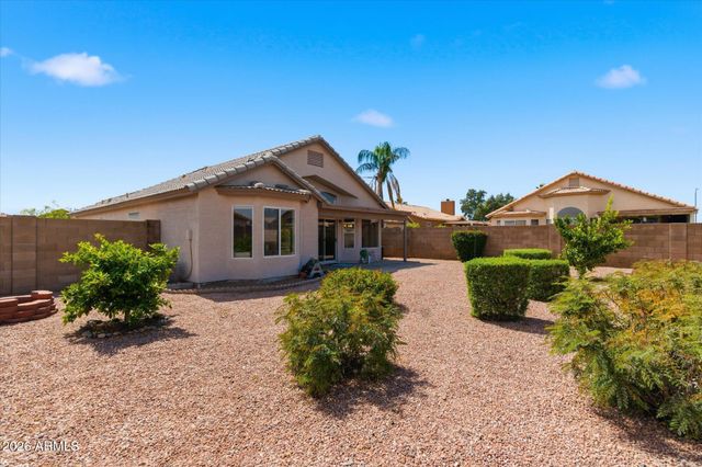 11616 W BUCK MOUNTAIN Court, Surprise, AZ 85378