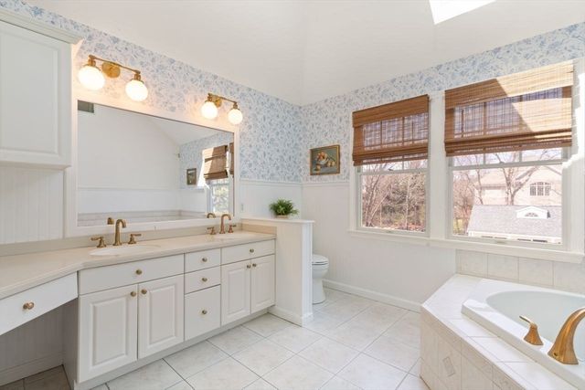 7 Dry Pond Rd, Sharon, MA 02067
