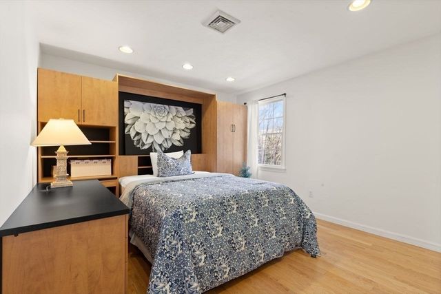 7 Dry Pond Rd, Sharon, MA 02067