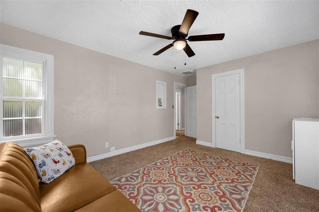 1714 NW Kinyon Ave, Lawton, OK 73507