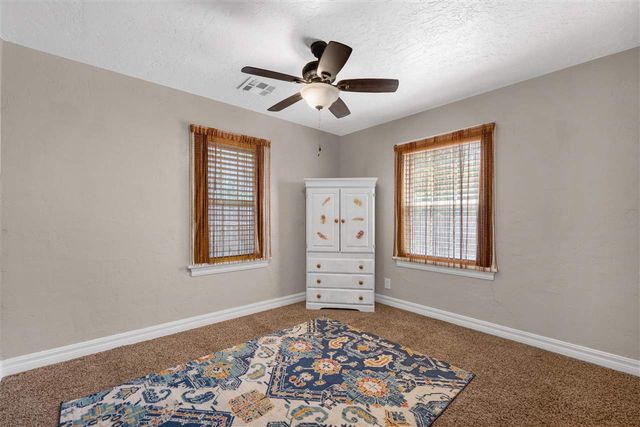1714 NW Kinyon Ave, Lawton, OK 73507