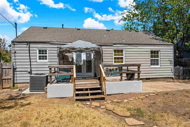 1714 NW Kinyon Ave, Lawton, OK 73507