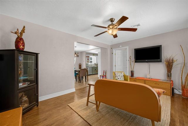 1714 NW Kinyon Ave, Lawton, OK 73507
