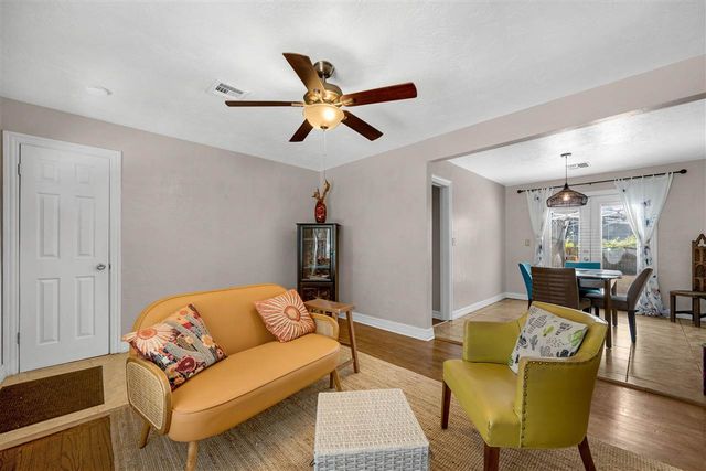 1714 NW Kinyon Ave, Lawton, OK 73507