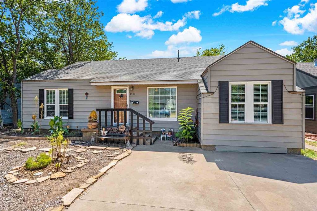 1714 NW Kinyon Ave, Lawton, OK 73507