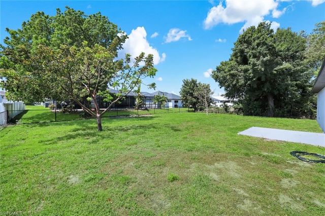 626 2nd LN, Cape Coral, FL 33993