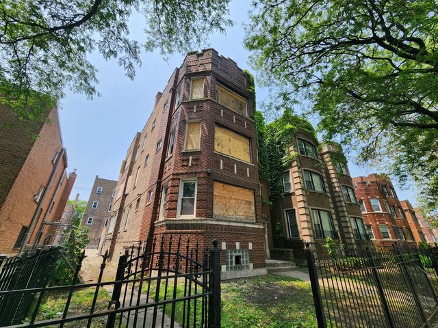 7952 S Langley Avenue, Chicago, IL 60619
