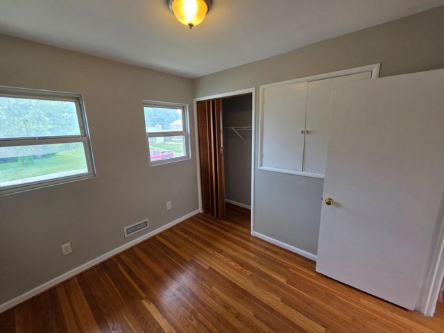 5915 CHARNWOOD RD, Catonsville, MD 21228