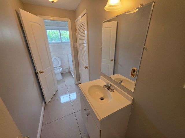 5915 CHARNWOOD RD, Catonsville, MD 21228