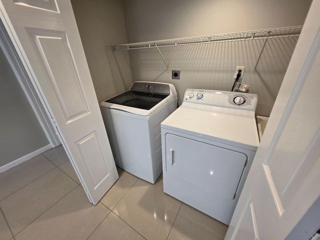 5915 CHARNWOOD RD, Catonsville, MD 21228