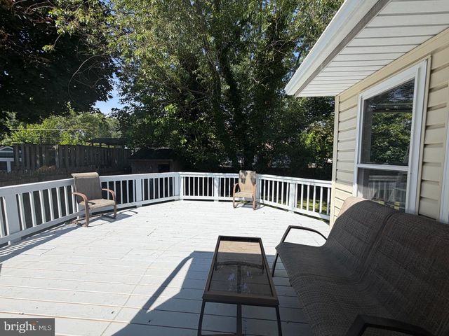 5915 CHARNWOOD RD, Catonsville, MD 21228