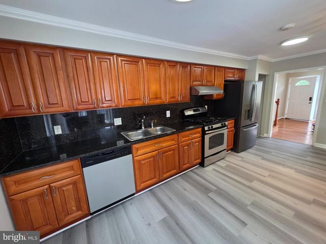5915 CHARNWOOD RD, Catonsville, MD 21228