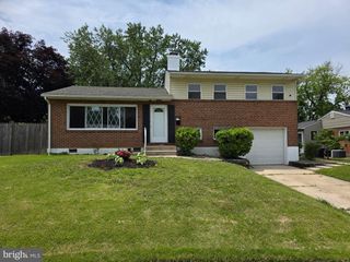 5915 CHARNWOOD RD, Catonsville, MD 21228