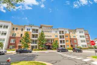 9450 SILVER KING CT #204, Fairfax, VA 22031