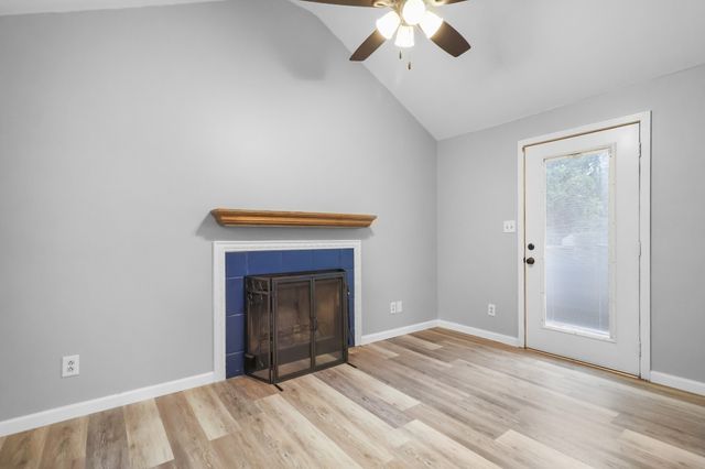 2724 Ann Dr, Clarksville, TN 37040