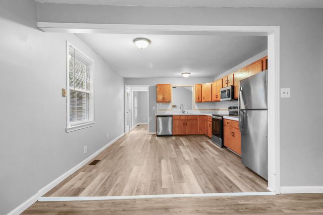 2724 Ann Dr, Clarksville, TN 37040