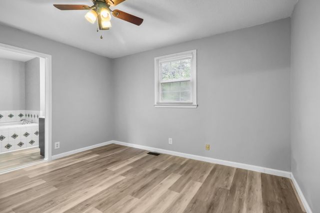 2724 Ann Dr, Clarksville, TN 37040