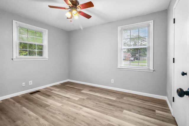 2724 Ann Dr, Clarksville, TN 37040