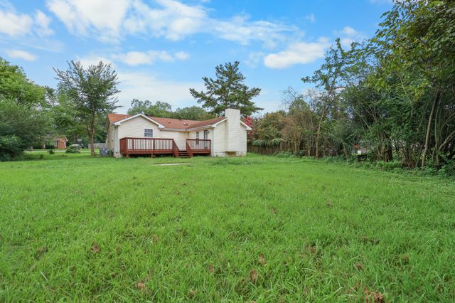 2724 Ann Dr, Clarksville, TN 37040
