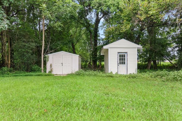 2724 Ann Dr, Clarksville, TN 37040