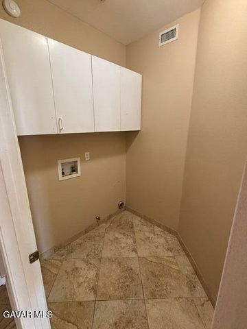 1159 Ironwood Avenue, Palmdale, CA 93551