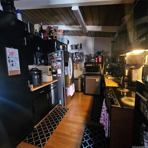 2108 Apaakuma Place, Pearl City, HI 96782