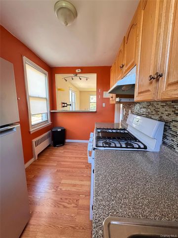 8 Wainwright Avenue 2A, Yonkers, NY 10710